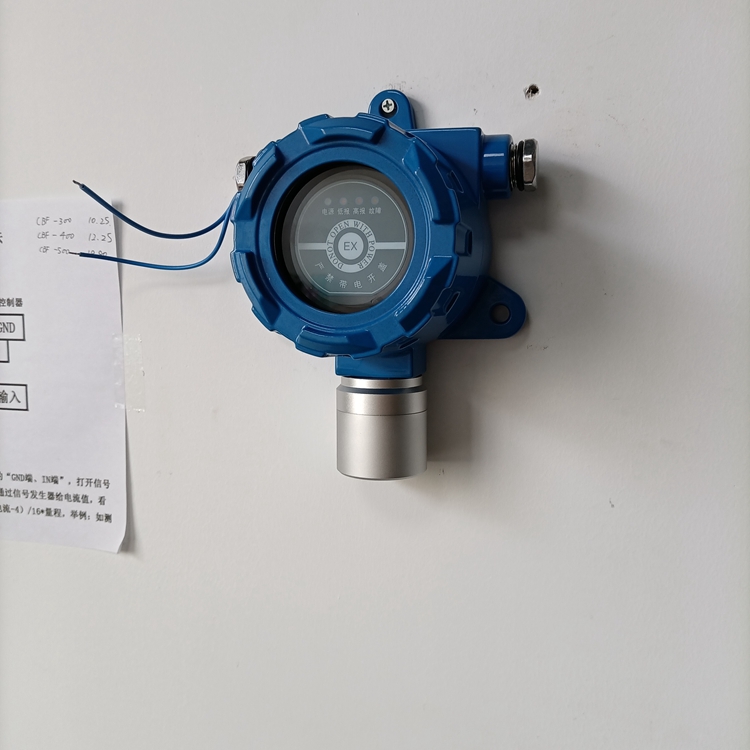 米昂电子 原油泄漏报警器与防爆轴流风机怎么连接